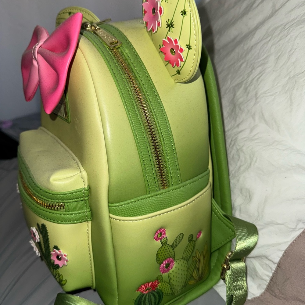 Sold - Picture 3 of 8